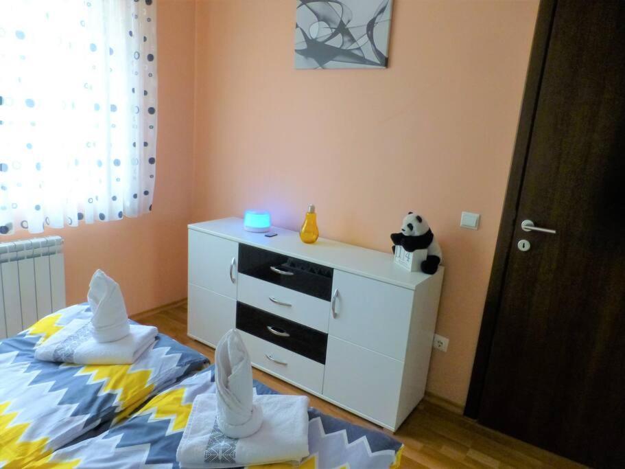 Mia'S Apartment, Stylish One Bedroom Suite Sofia Luaran gambar